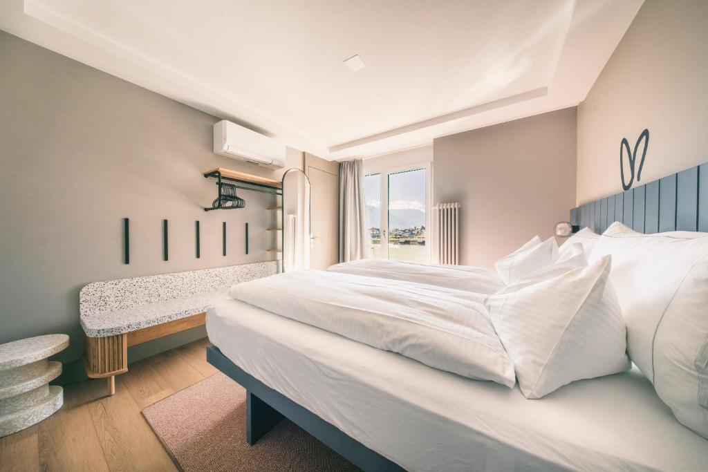 HOP Mate 240 Hauptschlafzimmer Doppelbett Interlaken
