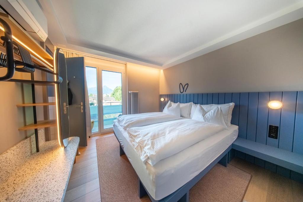 HOP Mate 340 Zweites Schlafzimmer Balkon Interlaken