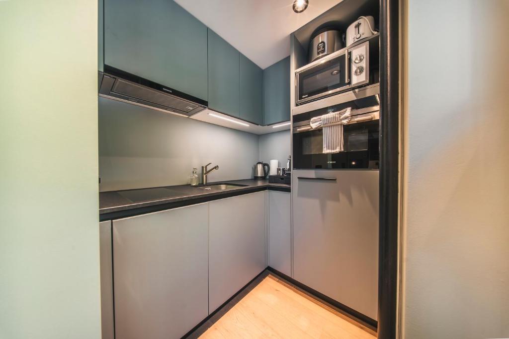 HOP Pure Studio 130 Kueche Voll ausgestattet Interlaken