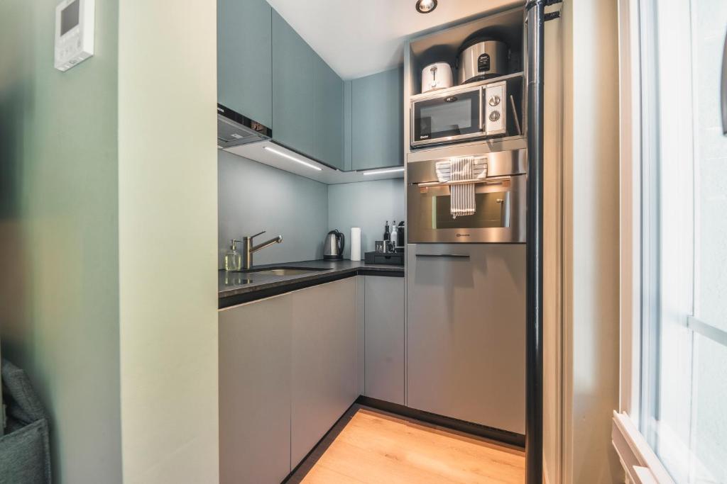 HOP Pure Studio 230 Kueche Voll ausgestattet Ofen Mikrowelle Interlaken